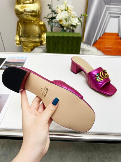 Gucci spring and summer new GG rhinestone buckle round toe thick heel slippers - Image 7