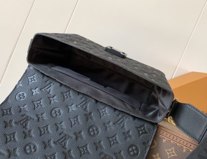 Louis Vuitton M23741 Black Pressed S-Cape Messenger Bag - Image 8
