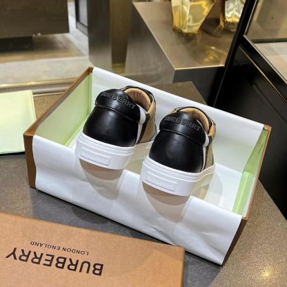 Burberry low-top sneakers - Image 8