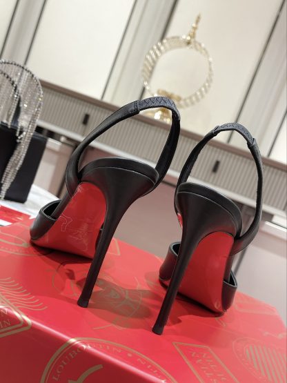 Christian Louboutin classic vintage-style high heels - Image 7