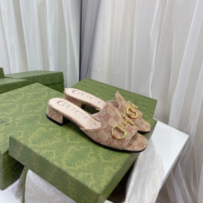 Gucci horsebit shallow design with square toe and three-dimensional square heel slippers - Image 5