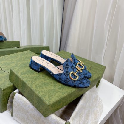 Gucci horsebit shallow design with square toe and three-dimensional square heel slippers - Image 9