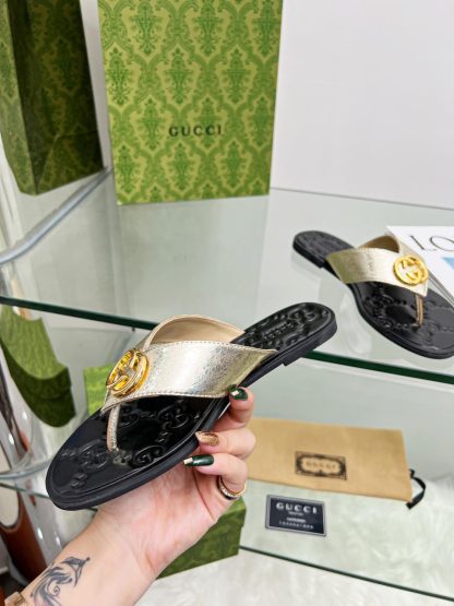 Gucci flat flip flops - Image 9