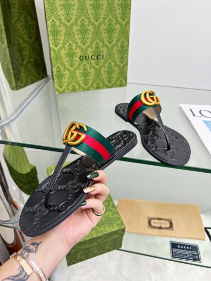 Gucci flat flip flops - Image 9