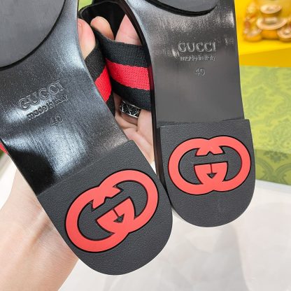 Gucci women's flat slippers - Image 7