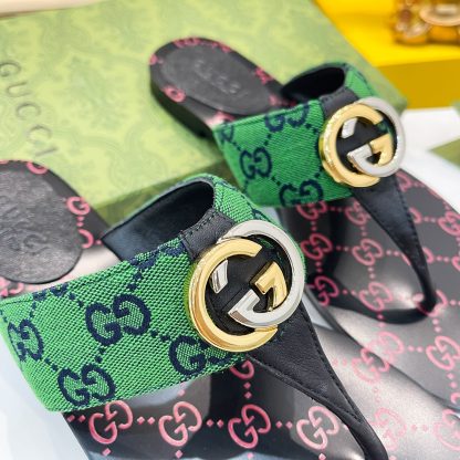 Gucci women's flat slippers - Image 7