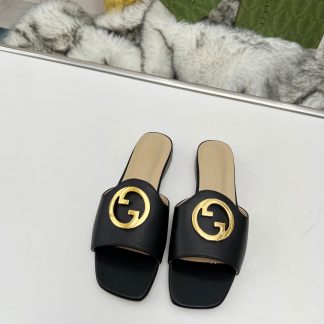 Gucci flat slippers