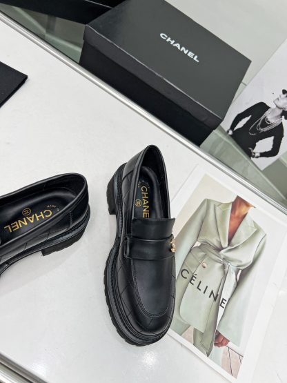 Chanel autumn and winter new black matte versatile leather loafers - Image 8