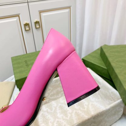 Gucci's new horsebit buckle (same style for shoes and sandals) - Image 8