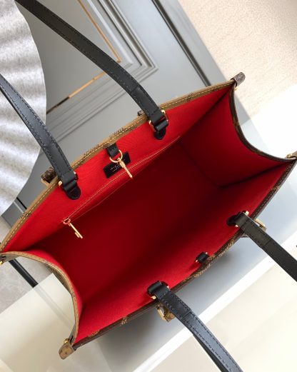 Louis Vuitton ONTHEGO Medium Handbag - Image 8