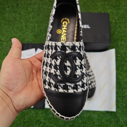 Chanel early spring sunshine black and white new fisherman shoes - Image 7
