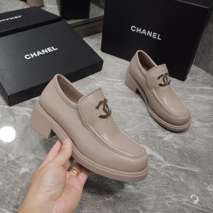 Chanel's new early spring love buckle thick heel milk tea color loafers heel height 4.5cm - Image 8
