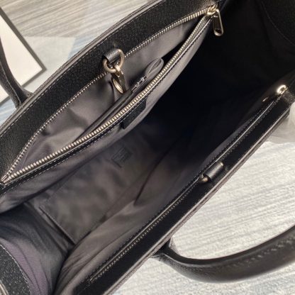 Gucci OFF THE GRID Tote Bag - Image 8