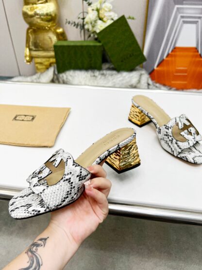 Gucci mid-heel slippers - Image 9