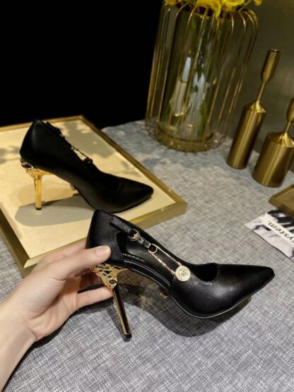VERSACE fashionable elegant high heels - Image 6