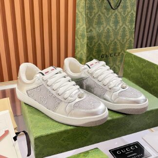 Gucci retro distressed elements, washed retro logo casual shoes on the tongue