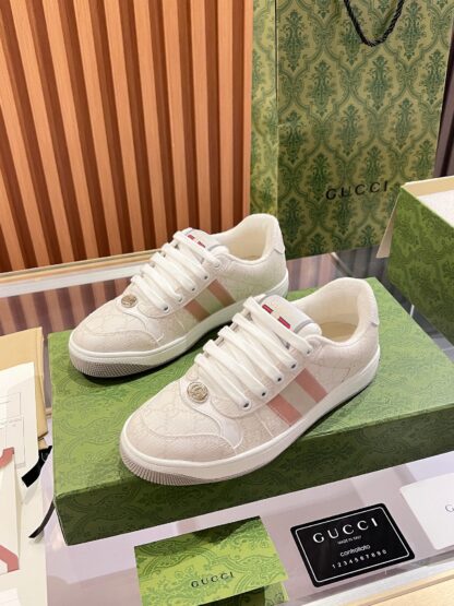 Gucci retro distressed elements, washed retro logo casual shoes on the tongue