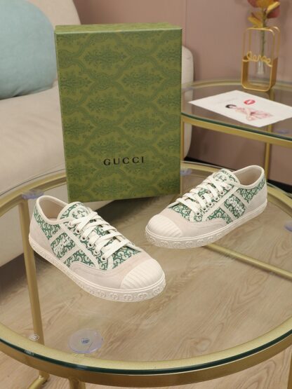 Gucci Double G embroidered low-top lace-up fashion sneakers
