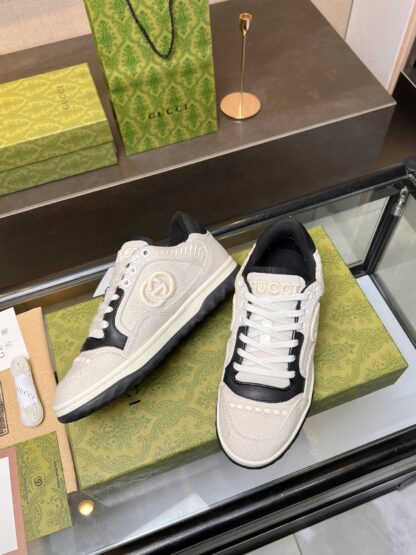 Gucci Early Spring Latest Hot 80 Couples Casual Retro Distressed White Shoes
