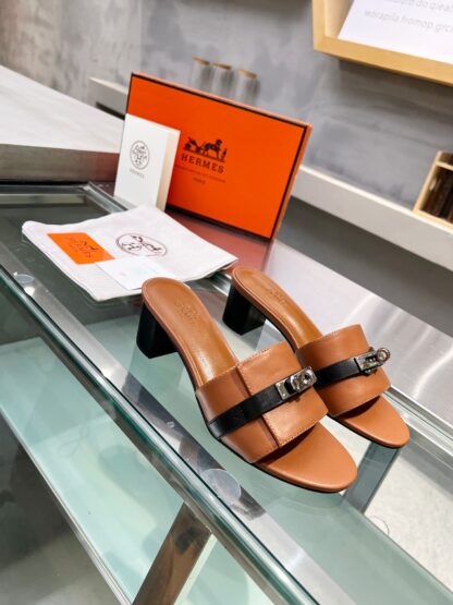 Hermès early spring new pure handmade dark brown thick heel sandals - Image 8