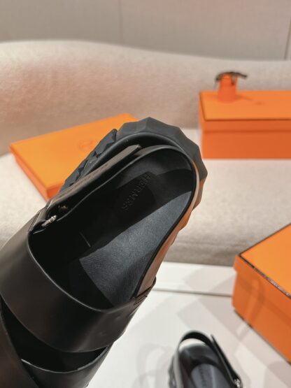 Hermes classic black comfortable casual style cross sandals - Image 8