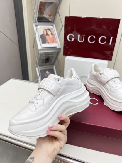 Gucci's latest hit white pine shoes - Image 8