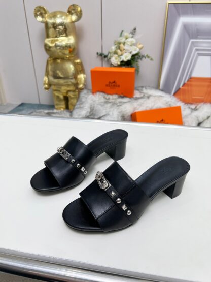 Hermès Spring/Summer new black thick-heeled sandals, heel height 5cm - Image 8