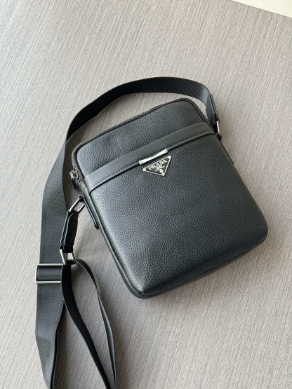 Prada elegant crossbody bag - Image 8