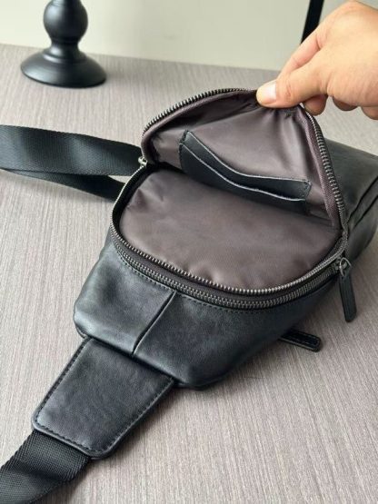 Prada casual popular chest bag - Image 8