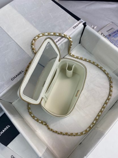 Chanel new style letter wide handle chain makeup bag - Image 8