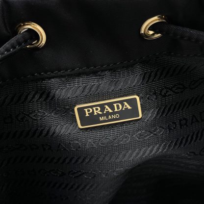 Prada stylish classic bucket bag - Image 8