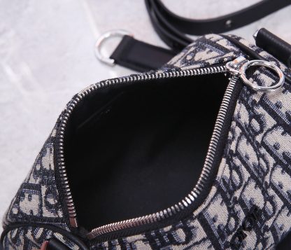 Dior pre-fall early spring series saddle bag - Image 8