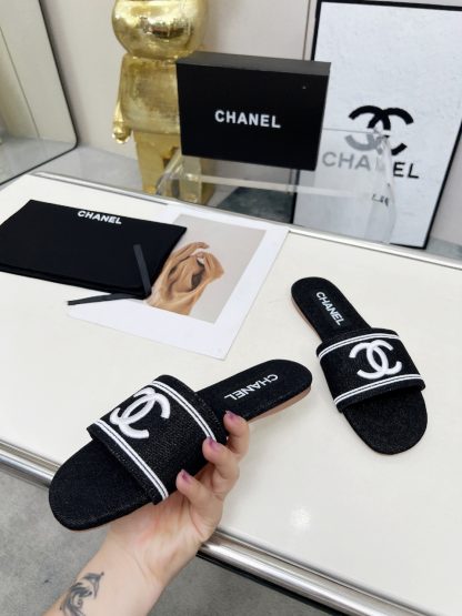 Chanel black new fabric sheepskin slippers - Image 8