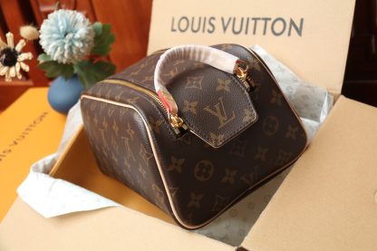 Louis Vuitton Monogram Cosmetic Bag Toiletry Bag Series - Image 8