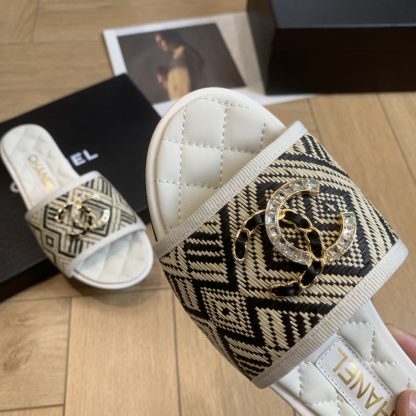 Chanel Spring and Summer New Double C Flat Slippers - Image 8