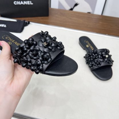 Chanel Spring/Summer Black Delicate Shoes and Custom Flower Sandals Heel Height 1.5cm - Image 8