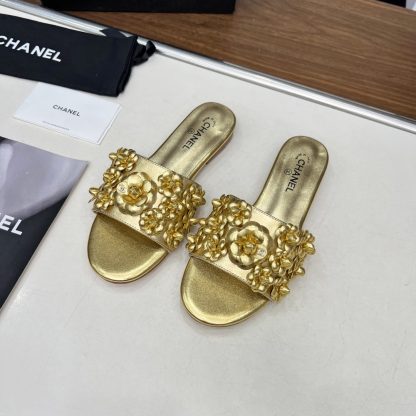 Chanel Spring/Summer Gold Delicate Shoes and Custom Flower Sandals Heel Height 1.5cm - Image 8