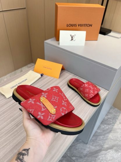 Louis Vuitton's latest fashion casual half slippers - Image 8