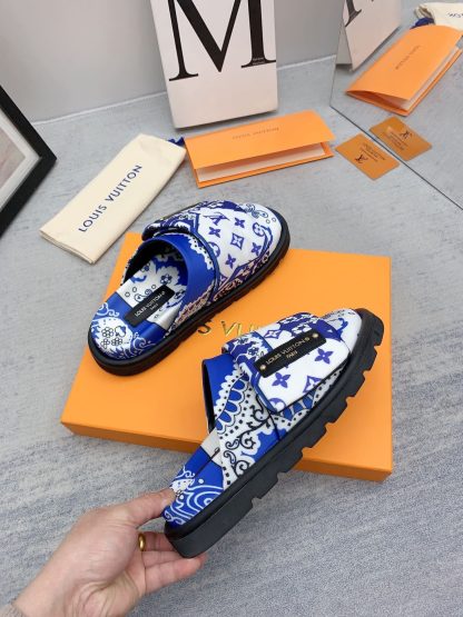 Louis Vuitton Early Spring Couple's Closed-Toe Slippers - Image 8