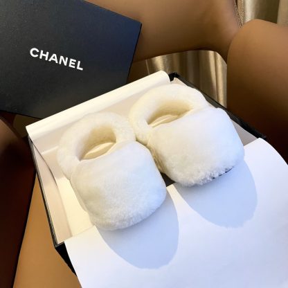 Chanel new white pure natural lambswool slippers - Image 8