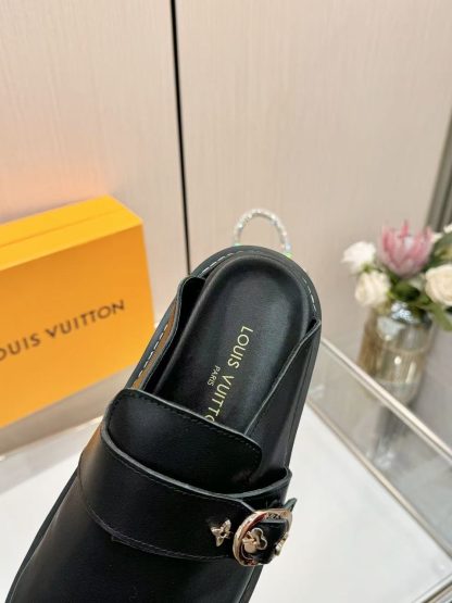 Louis Vuitton new half-slip winterbreak comfert flat slippers - Image 8