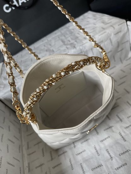 Chanel exquisite and cute lunch box bag Hobo with woven handle - Image 8