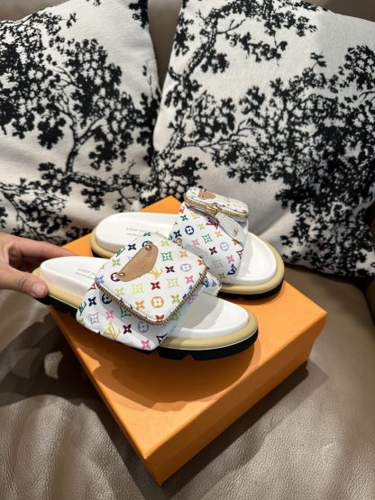 Louis Vuitton Couple's Small Backpack and Four-Color Slippers - Image 8