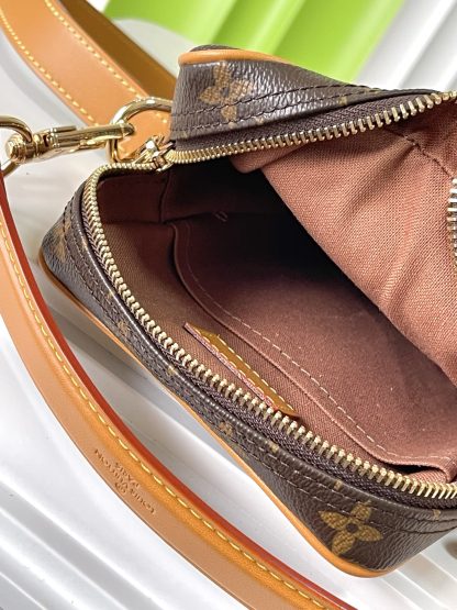 Louis Vuitton M14013DANUBE Second-hand Messenger Bag - Image 8