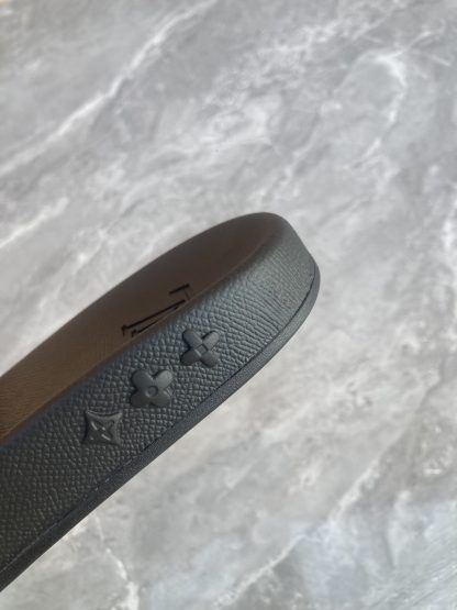 Louis Vuitton couple slippers - Image 8
