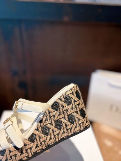 Dior simple and versatile wedge sandals - Image 8