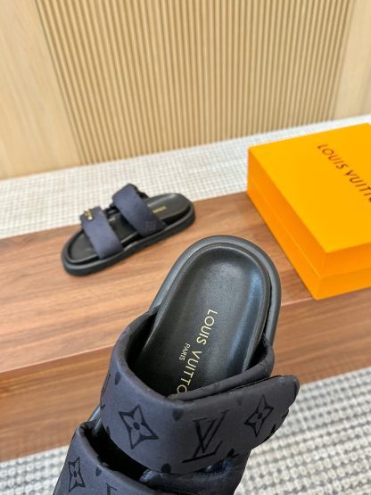 Louis Vuitton classic old pattern slippers - Image 8