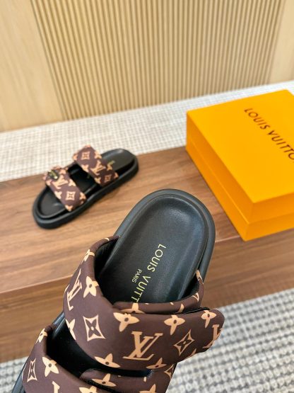 Louis Vuitton classic old pattern slippers - Image 8