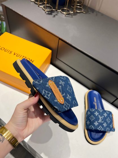 Louis Vuitton's latest fashion casual half slippers - Image 8