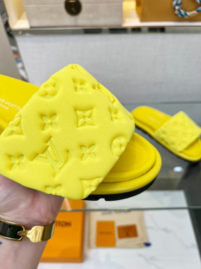 Louis Vuitton Pool Pillow Comfort Slide Sandals - Image 8